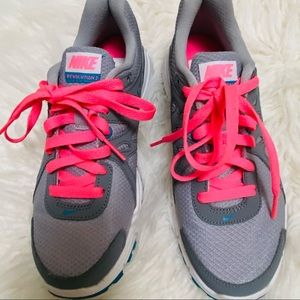 Women’s Nike Revolutions - NWT